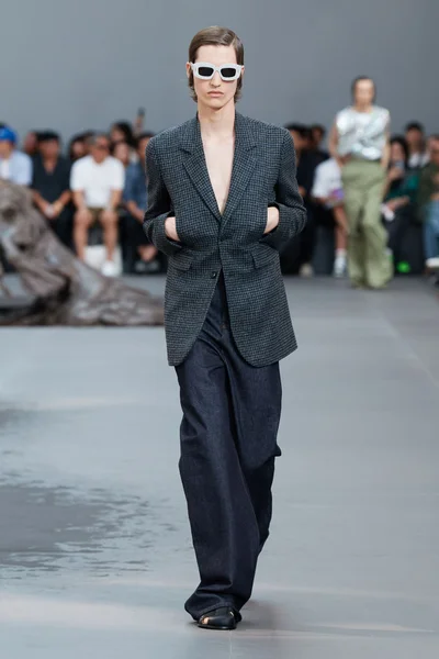 Look 6